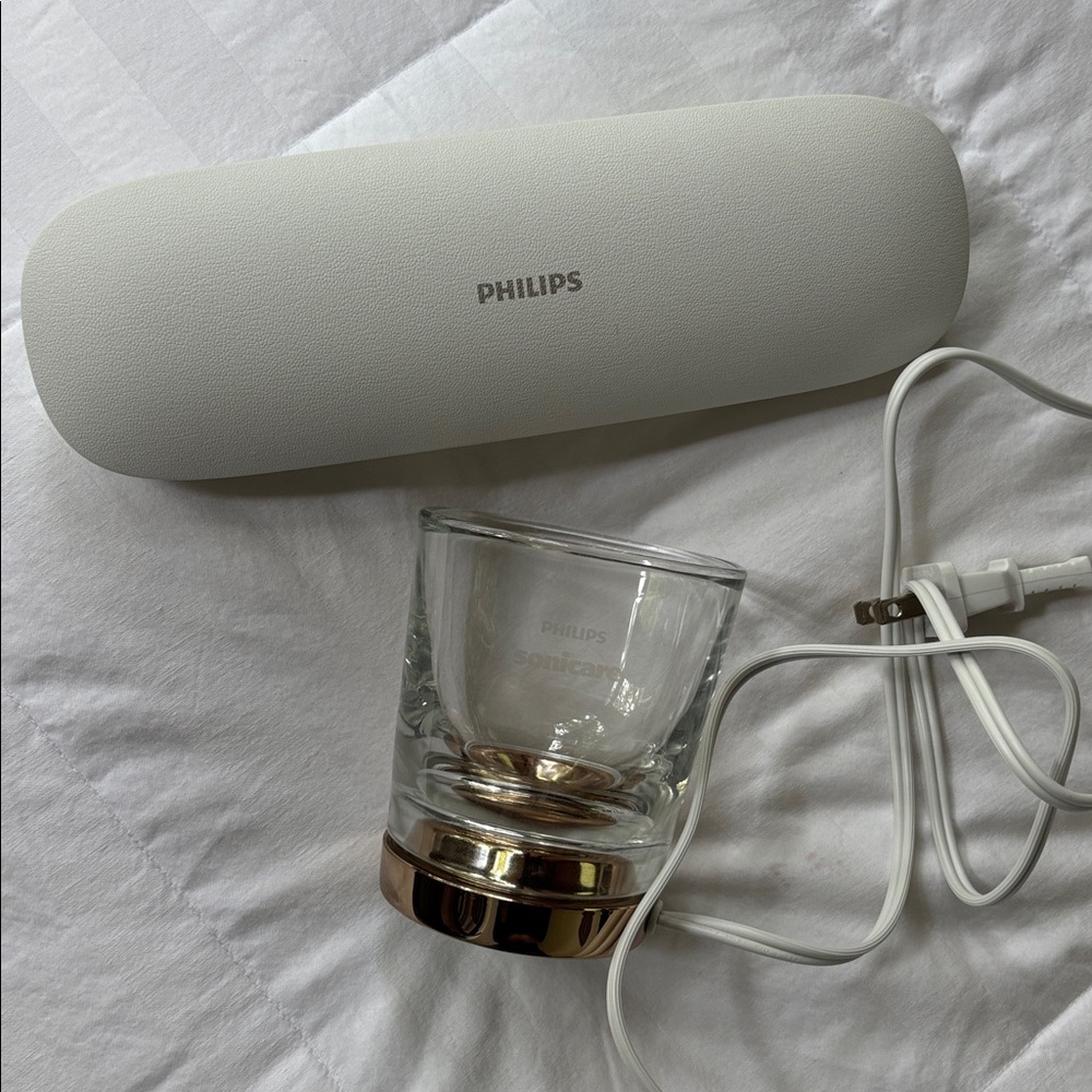 Philips Sonicare glass with case for electric toothbrush
